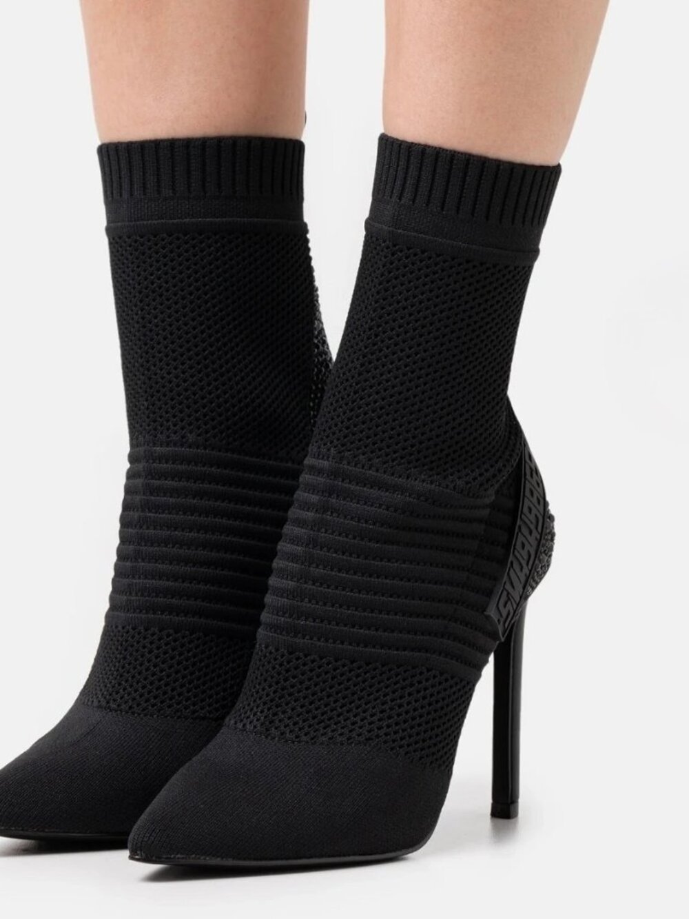 STEVE MADDEN women's black high-heeled boots  size 6.5